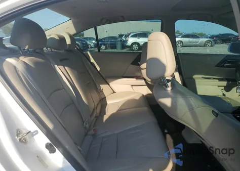 2013 Honda Accord Touring z USA, uszkodzony, nr VIN 1HGCR3F97DA040801